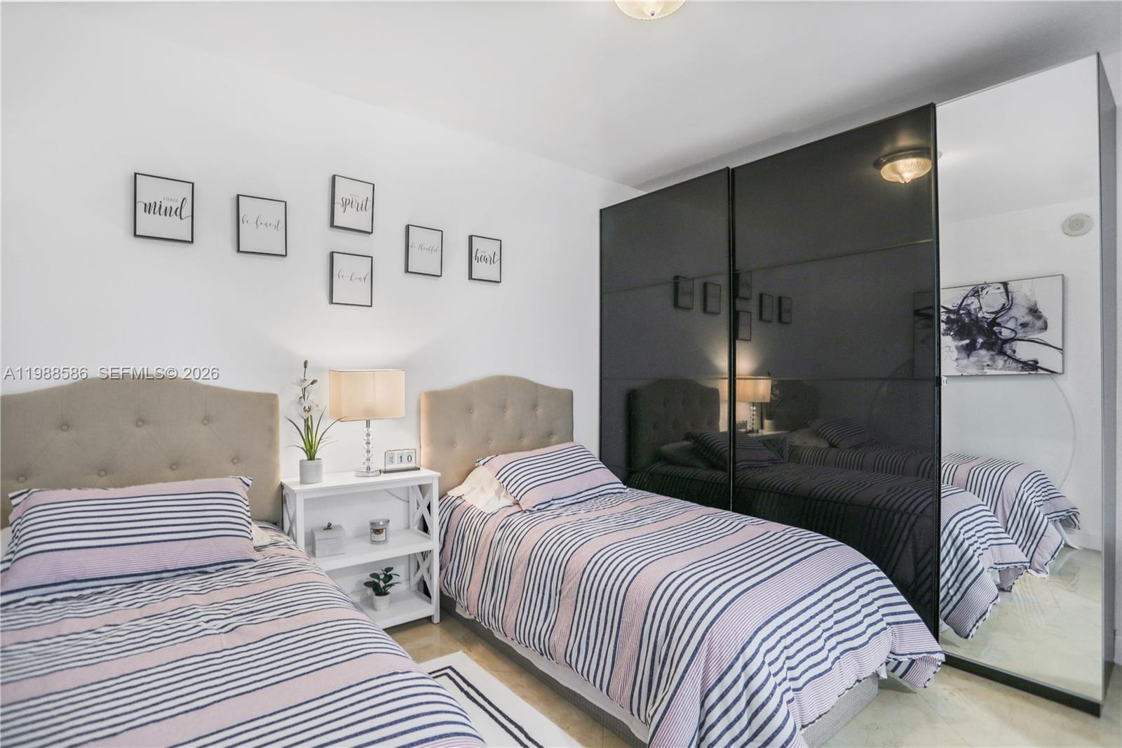 image Beach Club 247