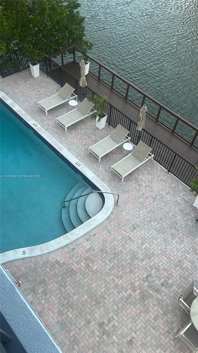 2455 Flamingo Dr #504 Miami Beach, FL 33140