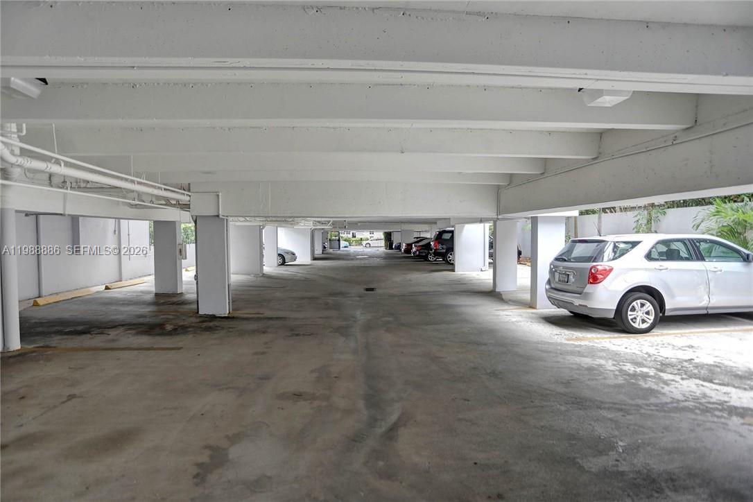 2455 Flamingo Dr #504 Miami Beach, FL 33140