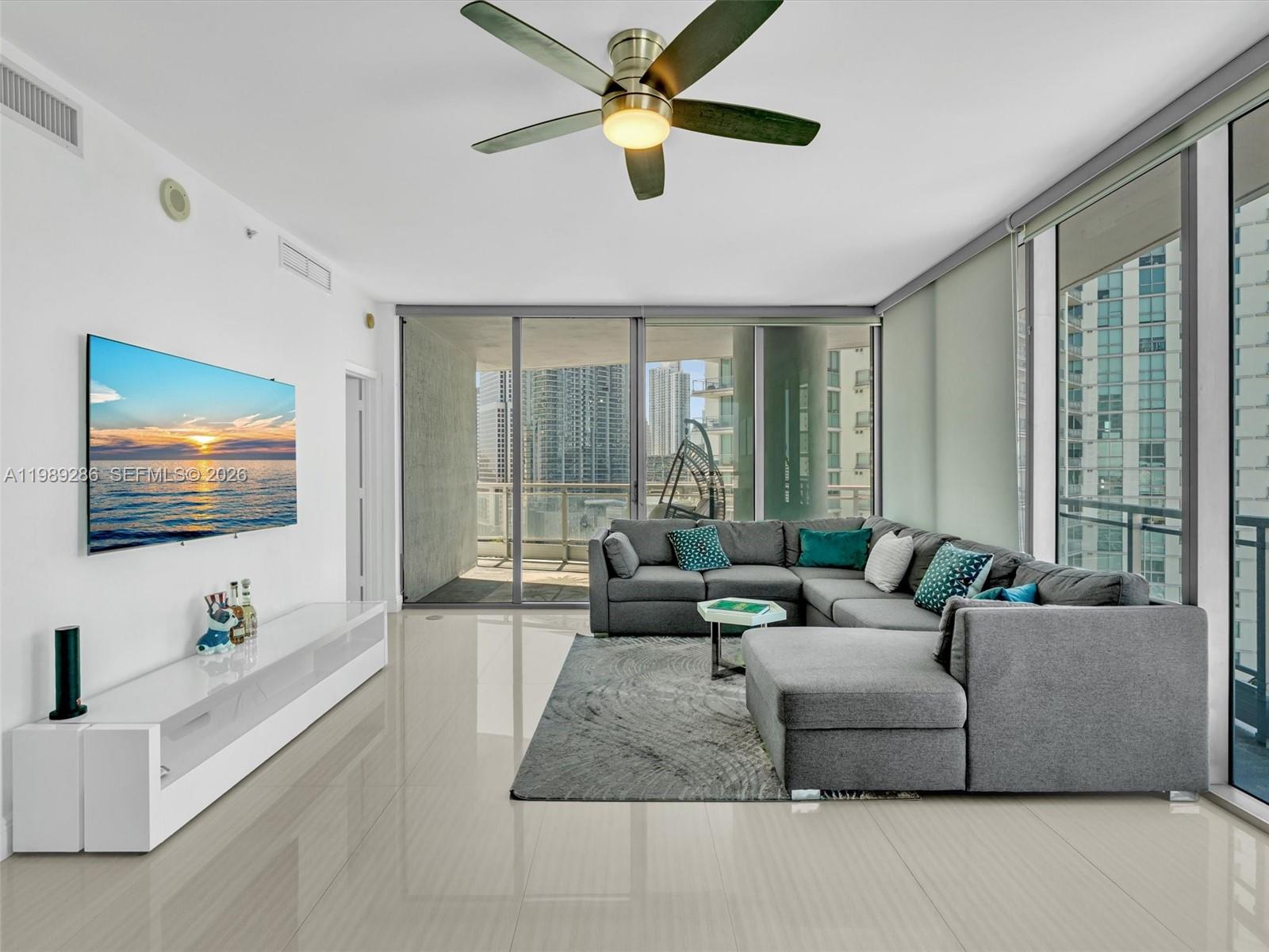 90 SW 3rd St #2013 Miami, FL 33130