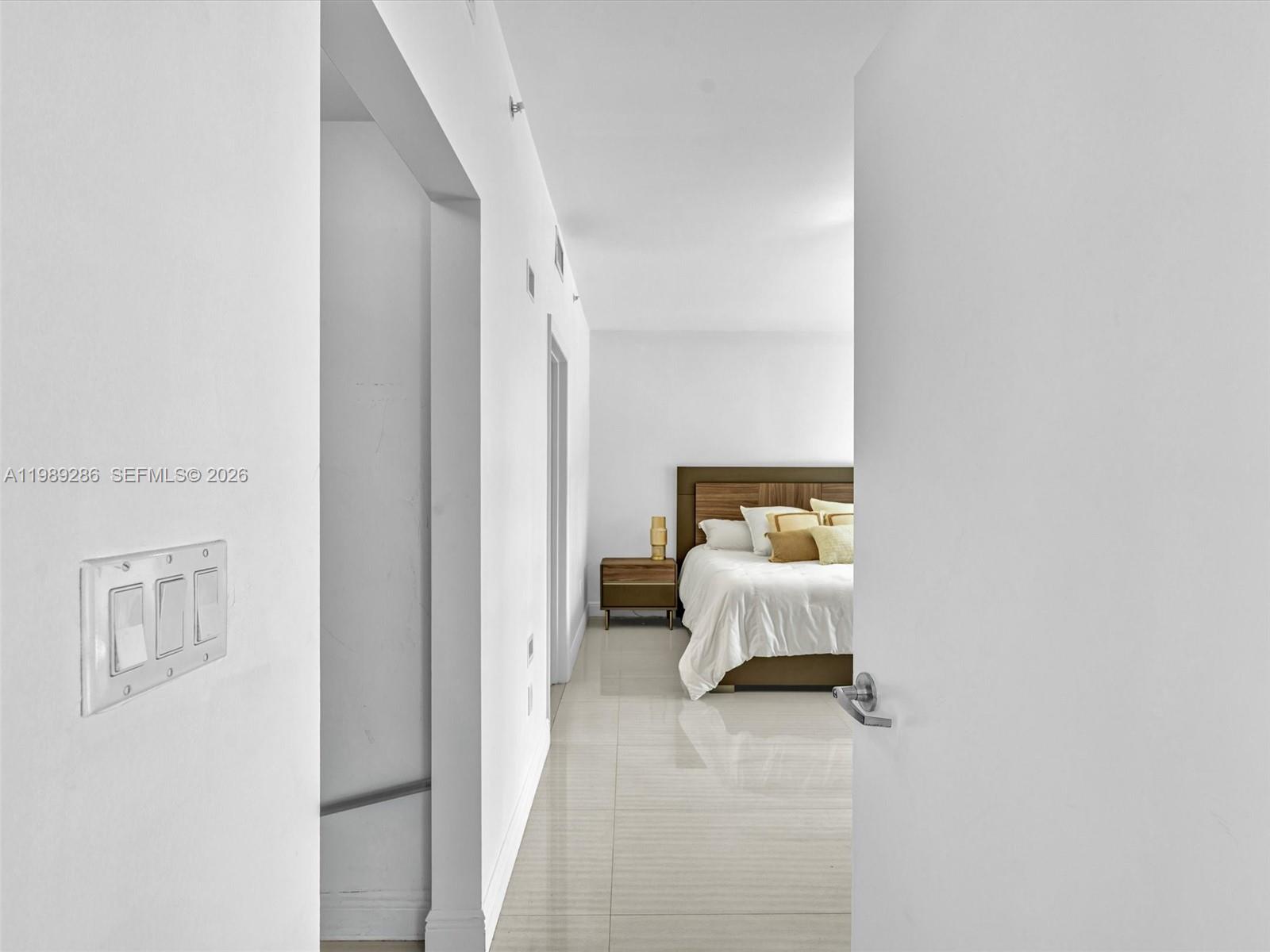 90 SW 3rd St #2013 Miami, FL 33130