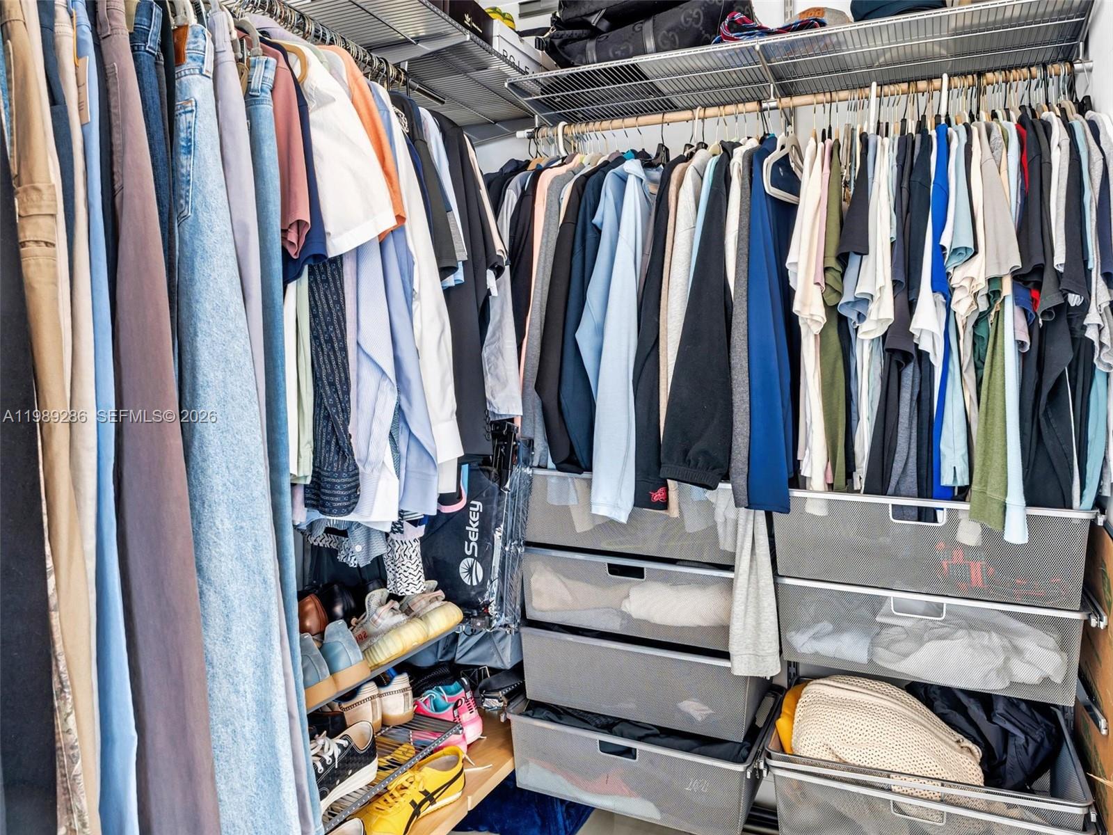 90 SW 3rd St #2013 Miami, FL 33130