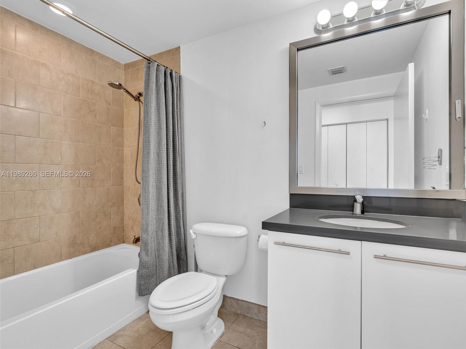 90 SW 3rd St #2013 Miami, FL 33130