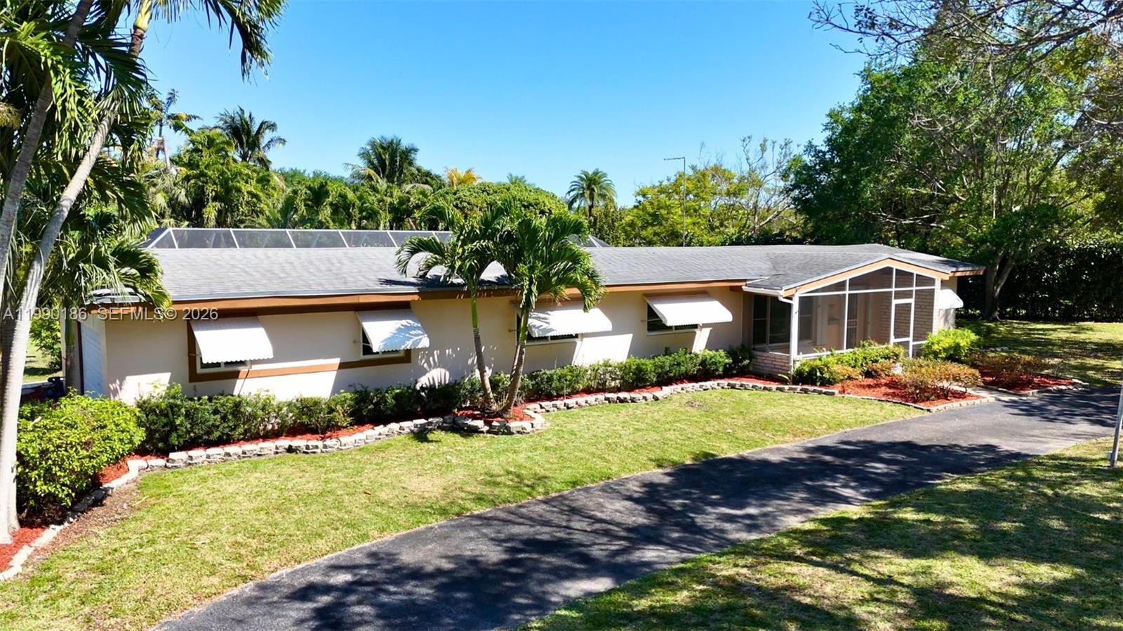 15501 SW 88th Ave Palmetto Bay, FL 33157