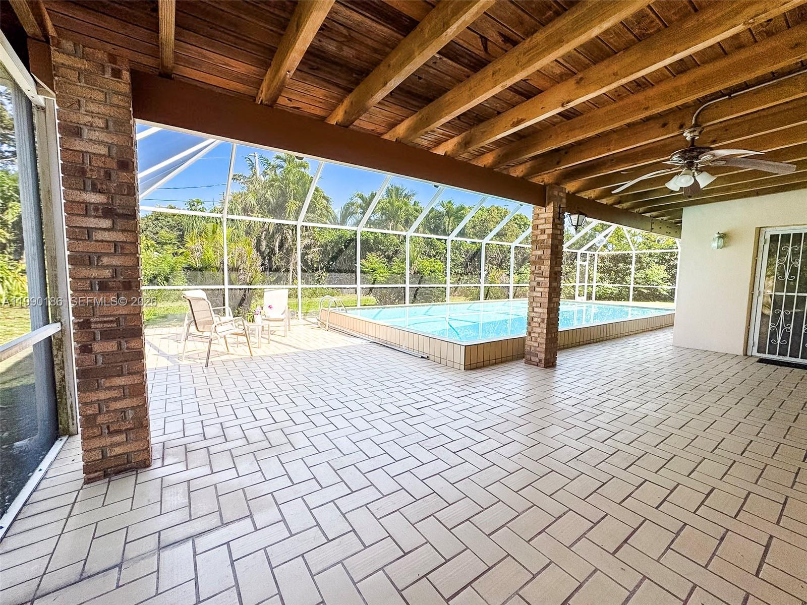 15501 SW 88th Ave Palmetto Bay, FL 33157