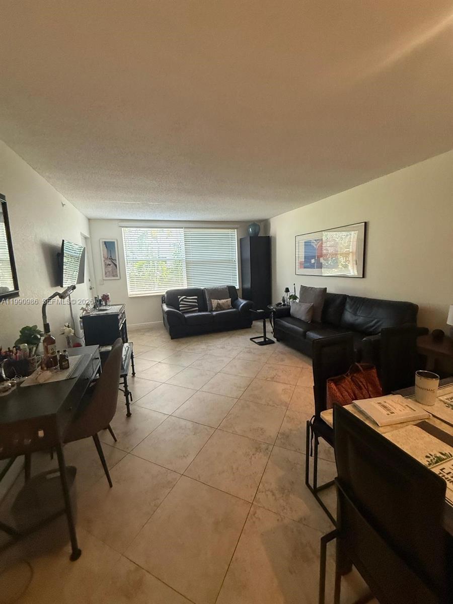 4025 N Federal Hwy #213B Oakland Park, FL 33308