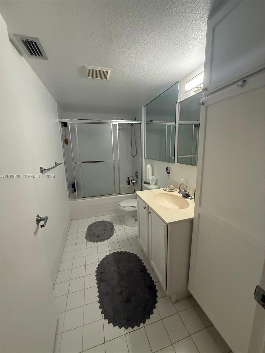 4025 N Federal Hwy #213B Oakland Park, FL 33308