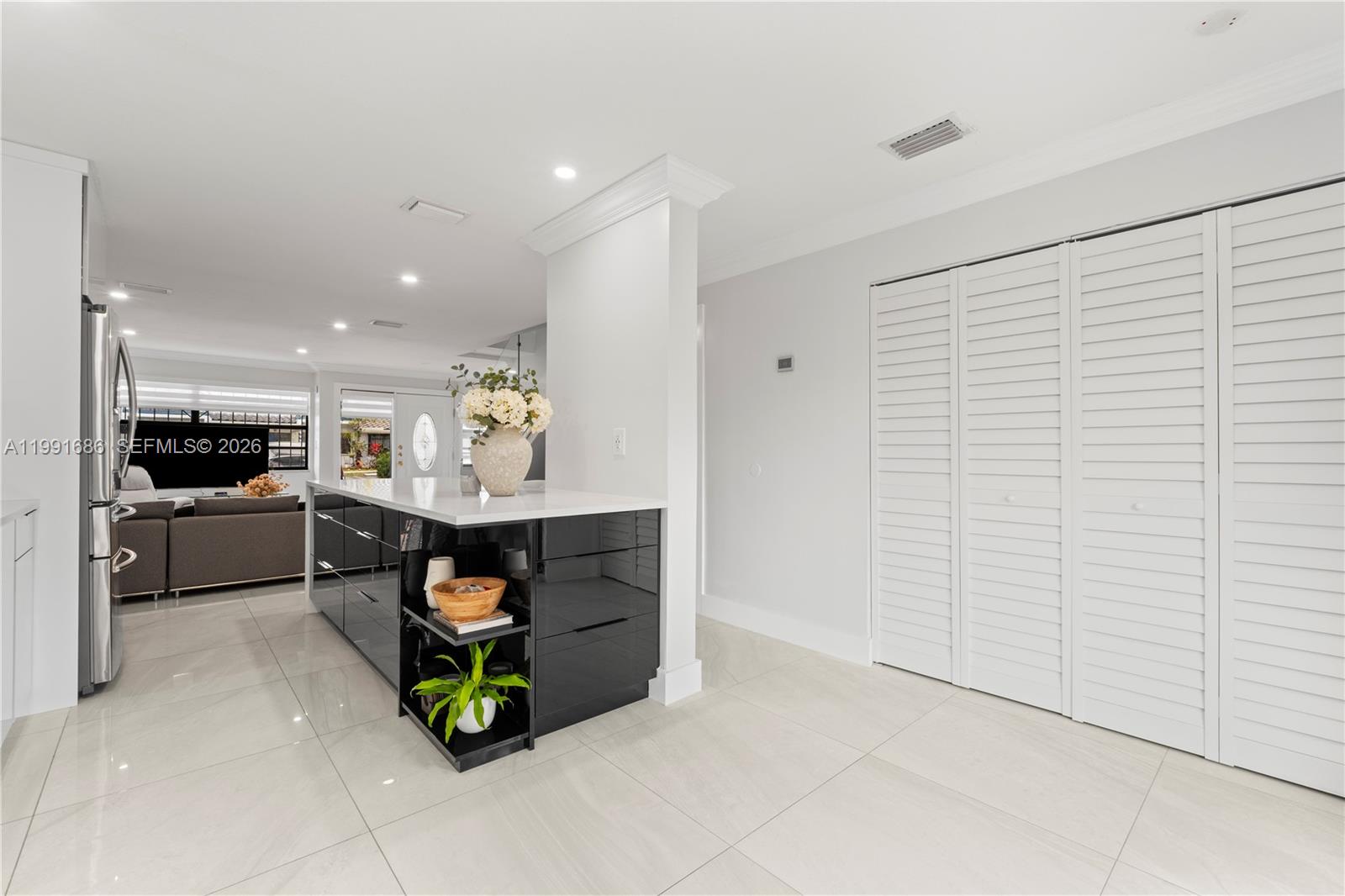 10908 NW 7th St #403 Miami, FL 33172