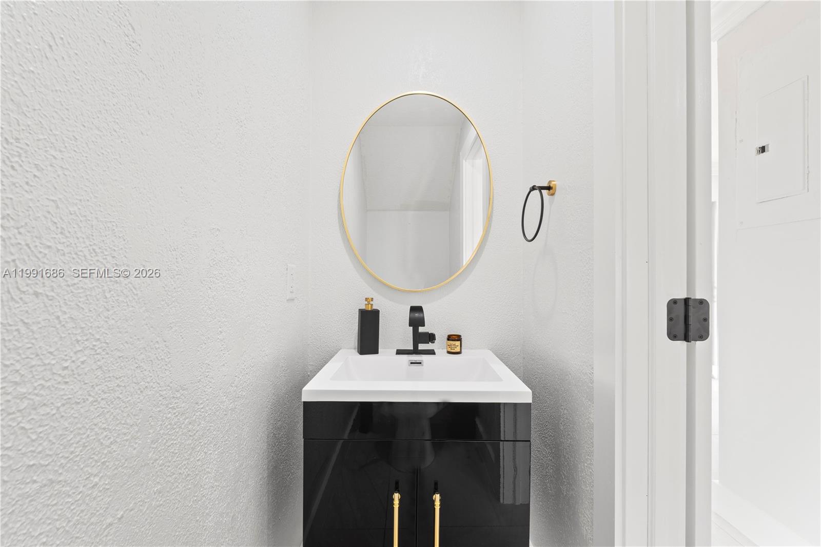 10908 NW 7th St #403 Miami, FL 33172