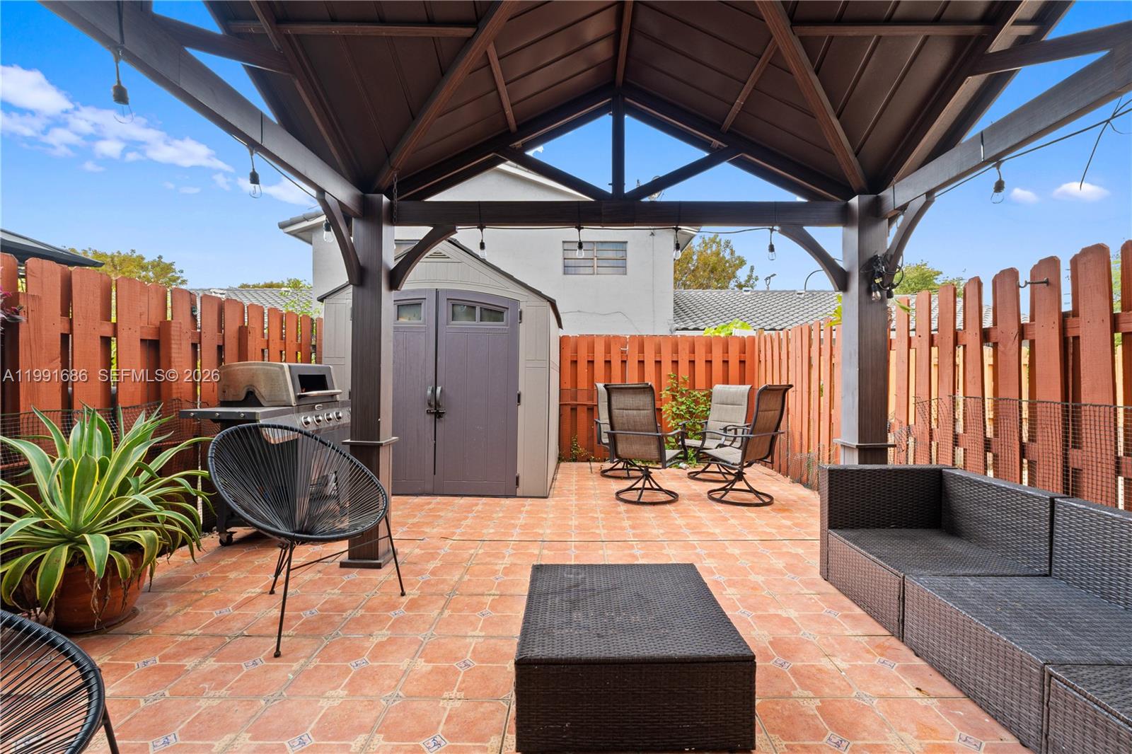 10908 NW 7th St #403 Miami, FL 33172