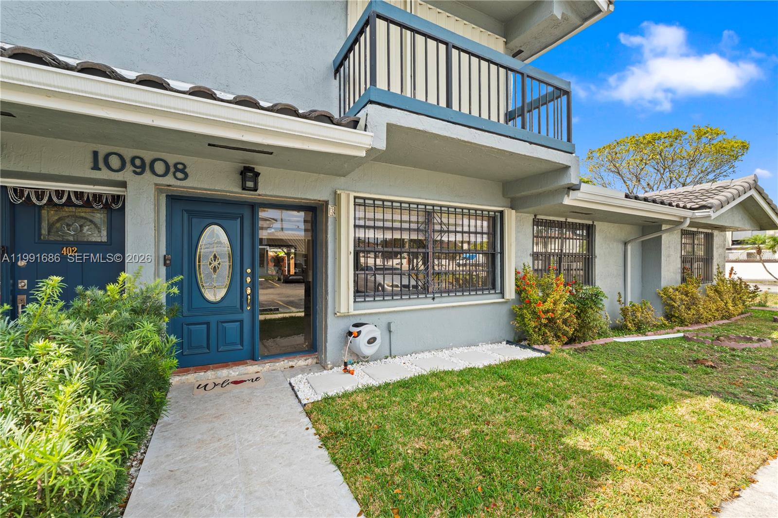10908 NW 7th St #403 Miami, FL 33172