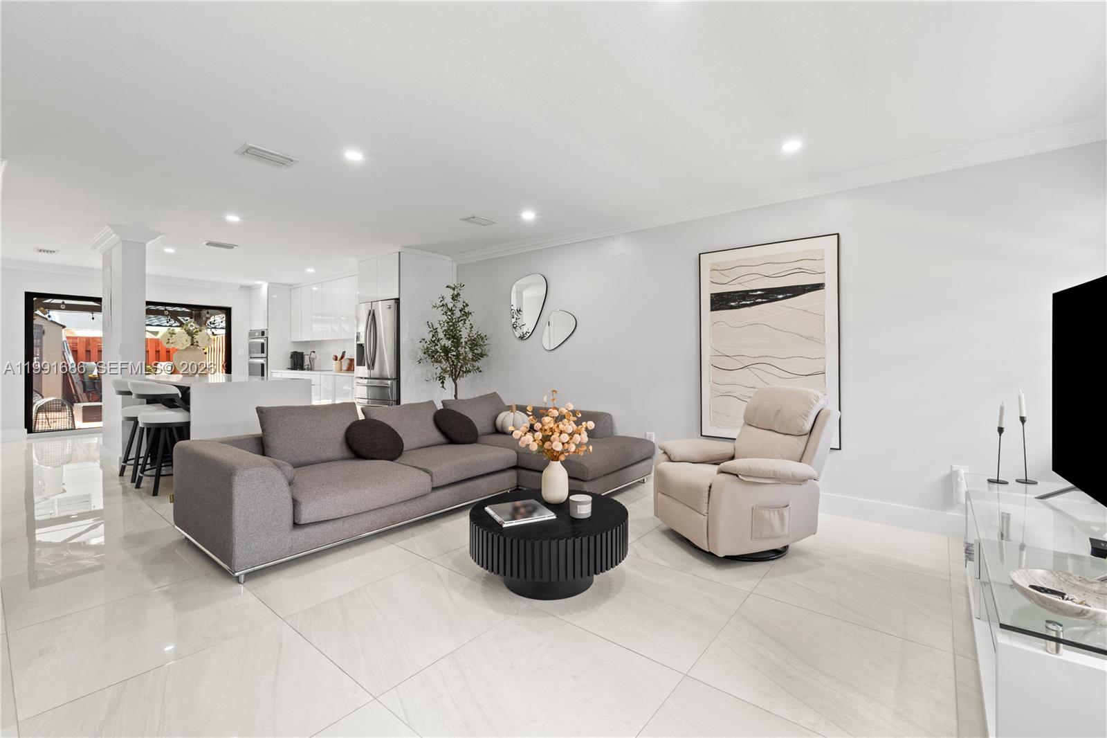 10908 NW 7th St #403 Miami, FL 33172