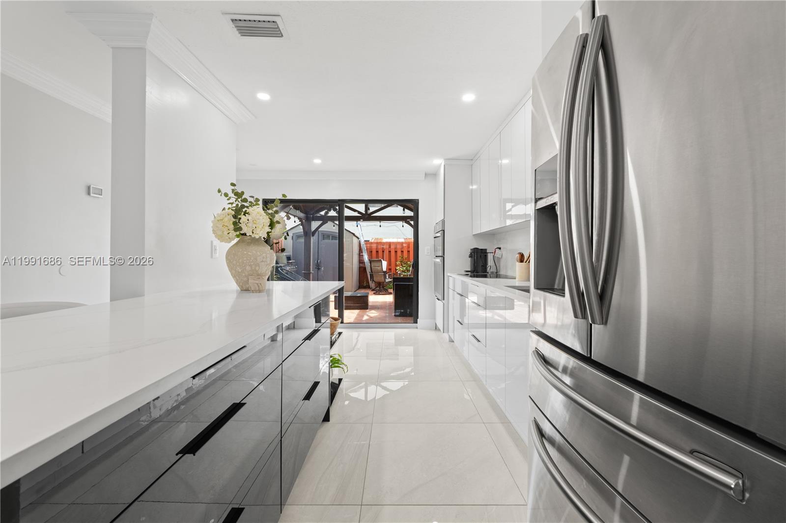 10908 NW 7th St #403 Miami, FL 33172