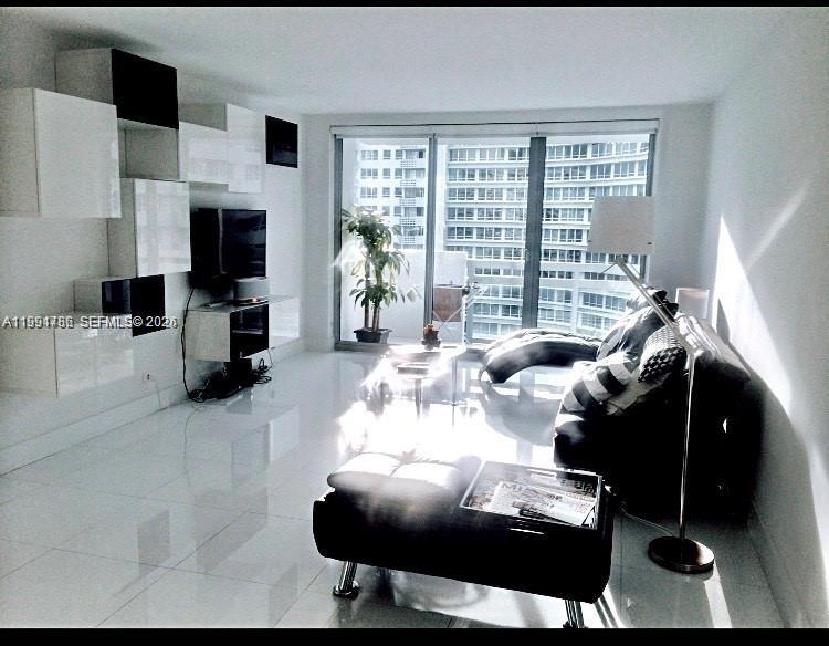 image Flamingo South Beach22