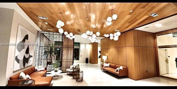 image Flamingo South Beach26