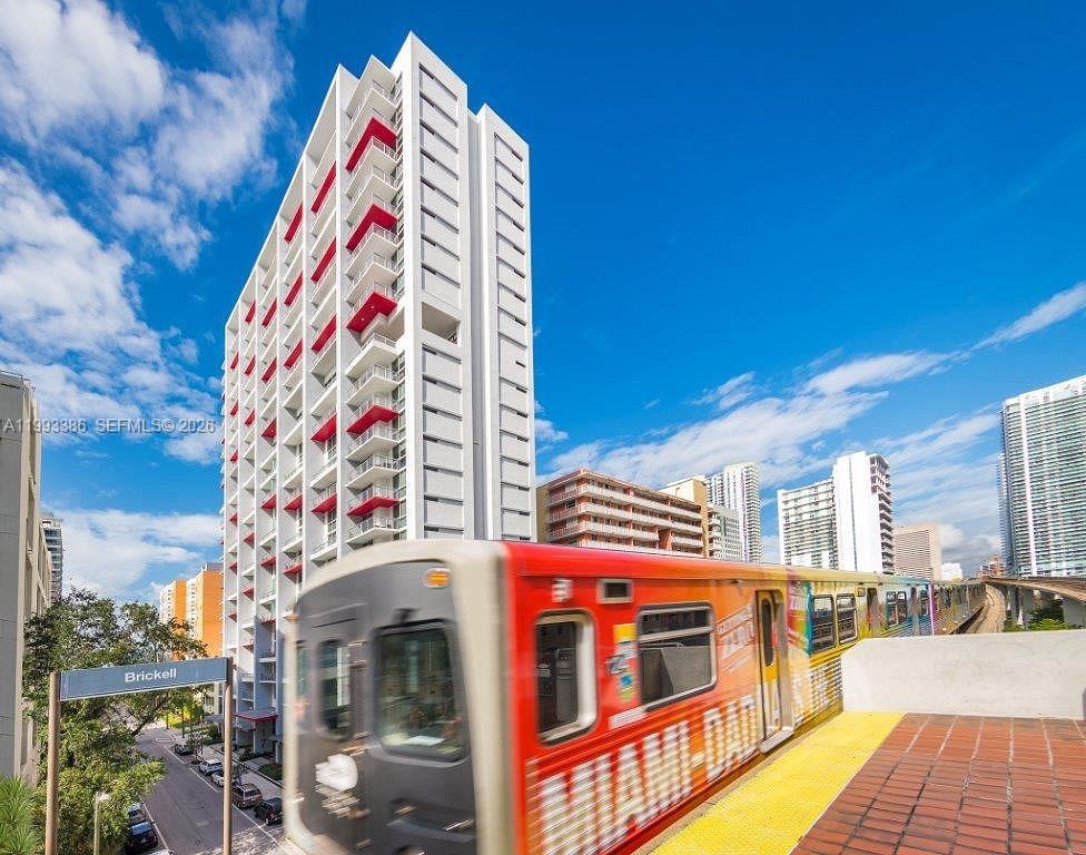 117 SW 10th St #2105