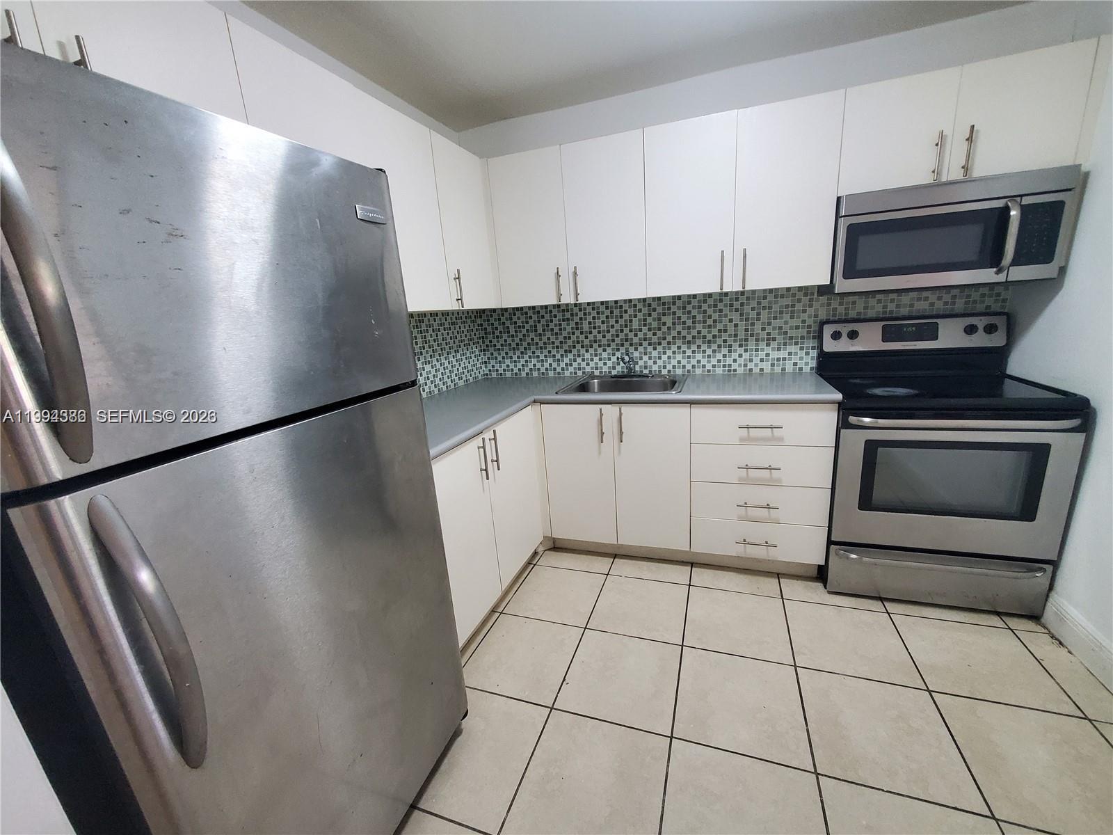 16950 W Dixie Hwy #127 North Miami Beach, FL 33160