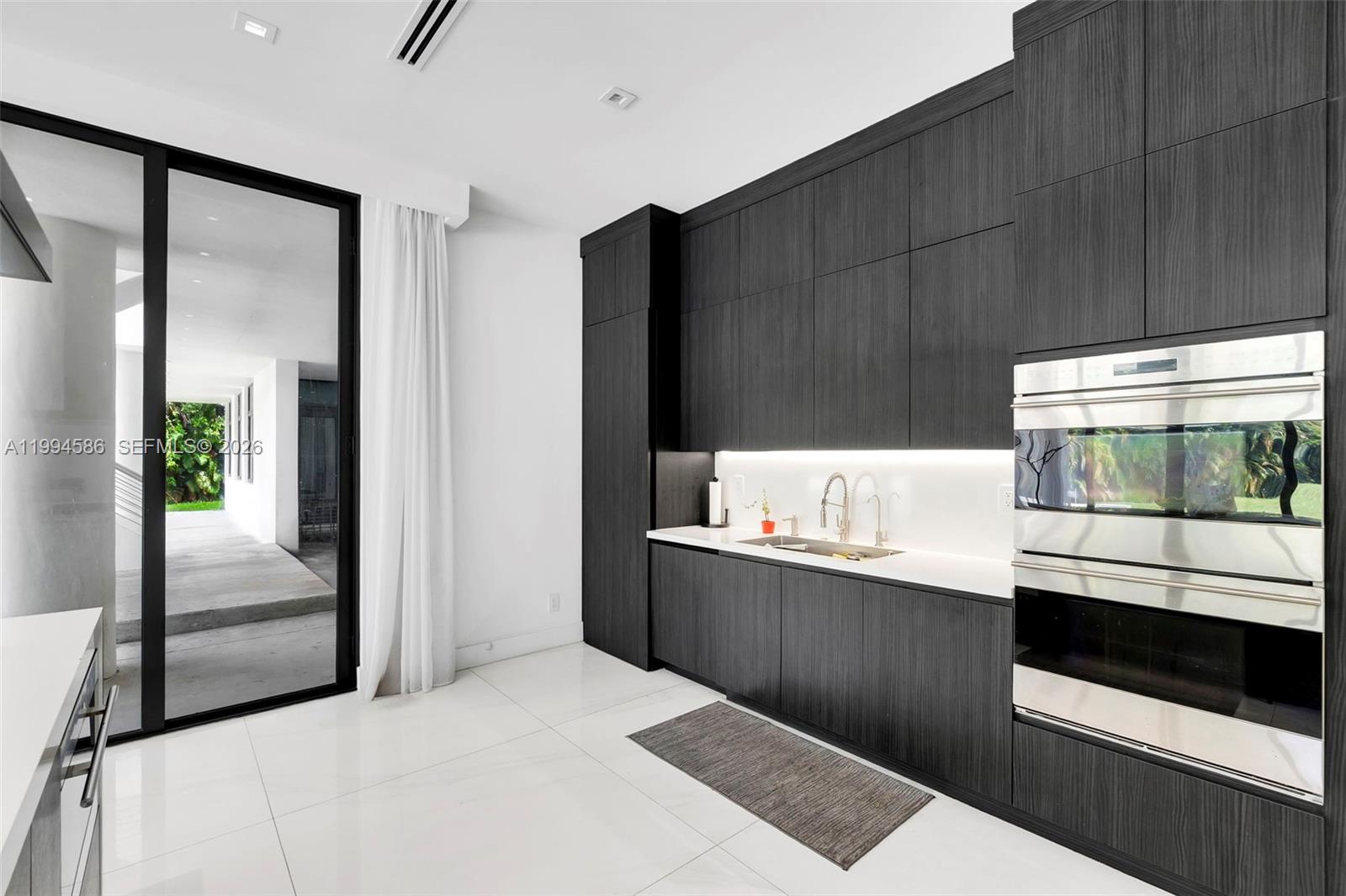 13441 Mustang Trl Southwest Ranches, FL 33330