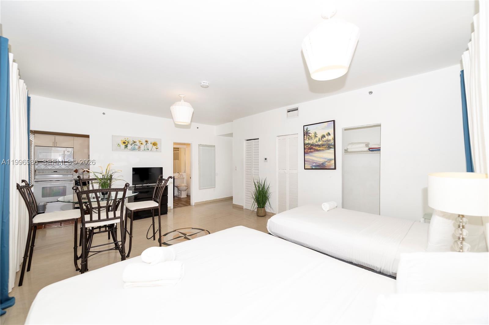 918 Ocean Dr #203 Miami Beach, FL 33139