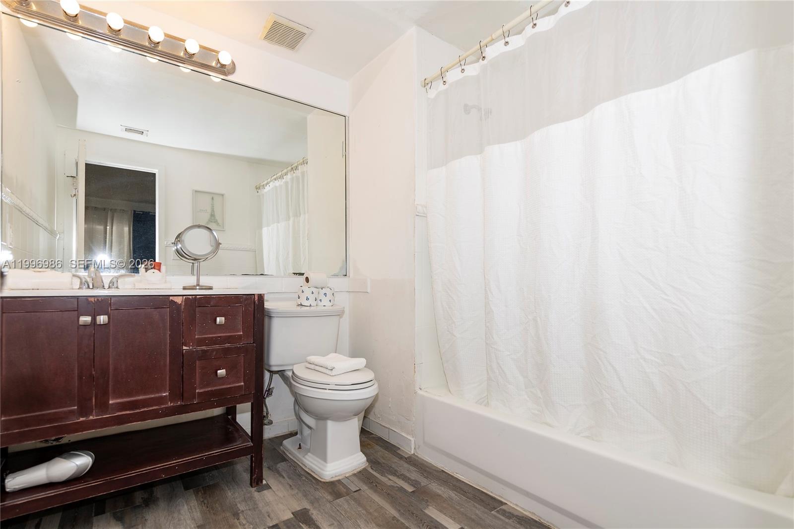 918 Ocean Dr #203 Miami Beach, FL 33139