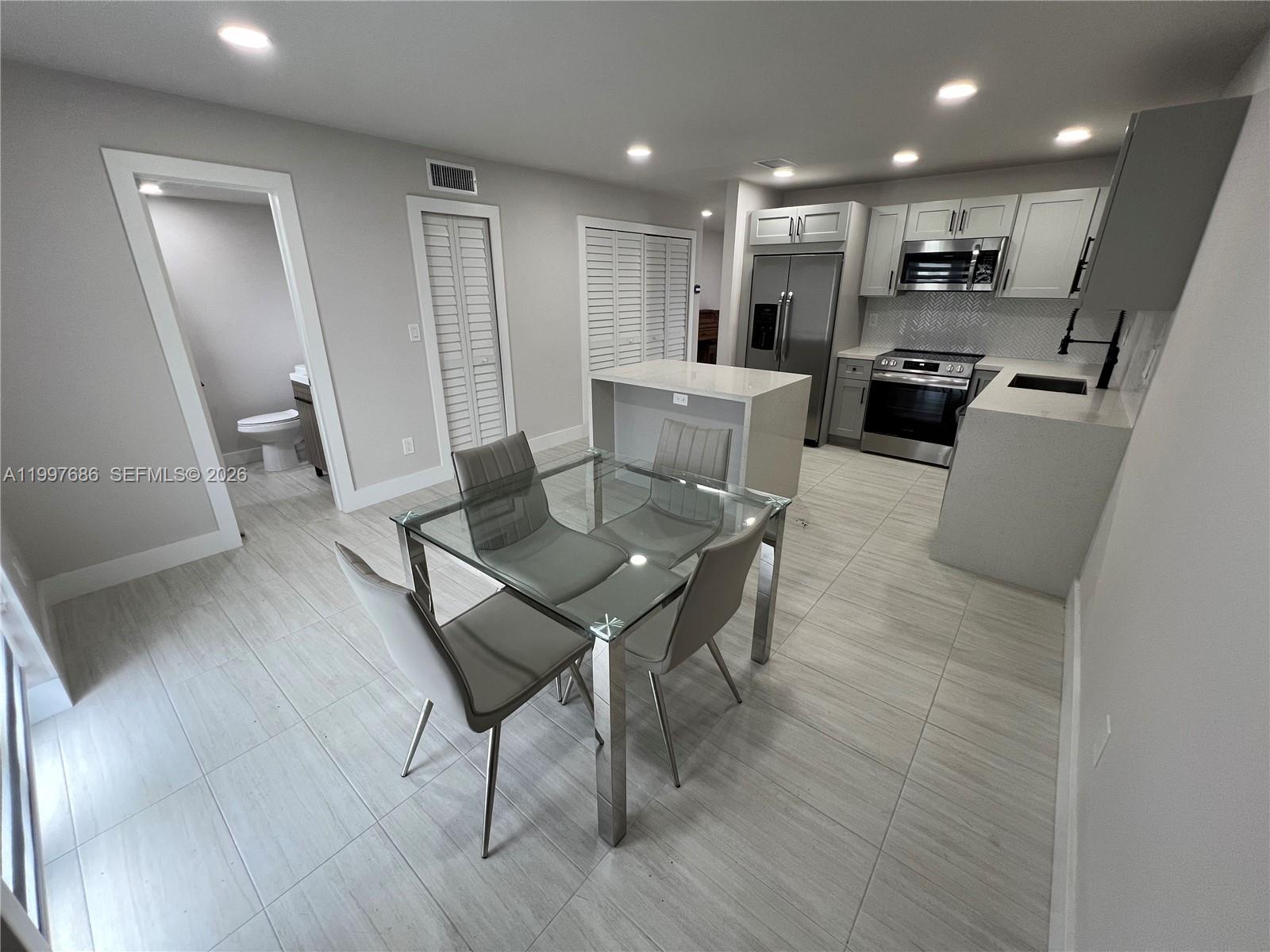 3826 SW 107th Ave #2-2 Miami, FL 33165