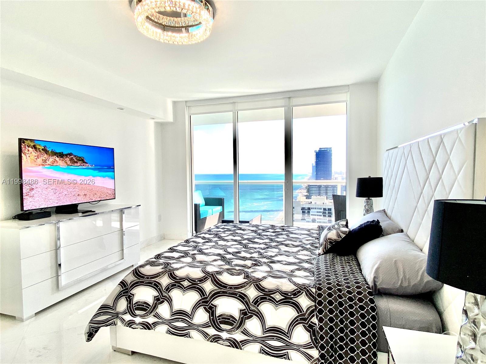 image Beach Club 212