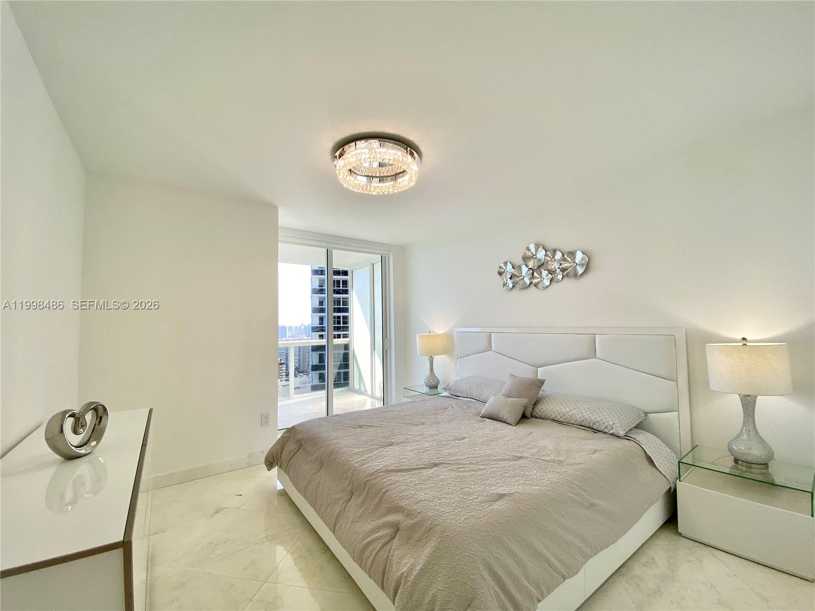 image Beach Club 225
