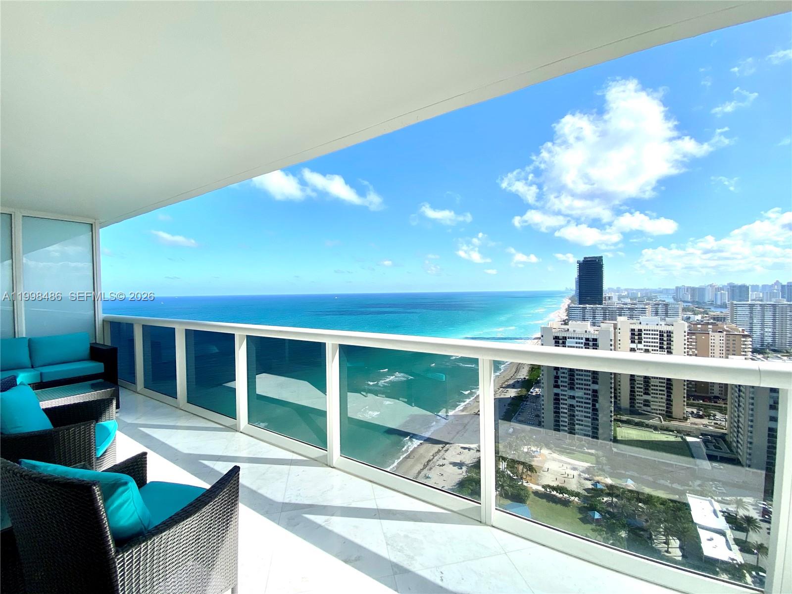 image Beach Club 236