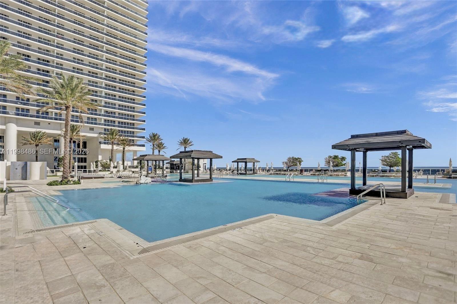 image Beach Club 246