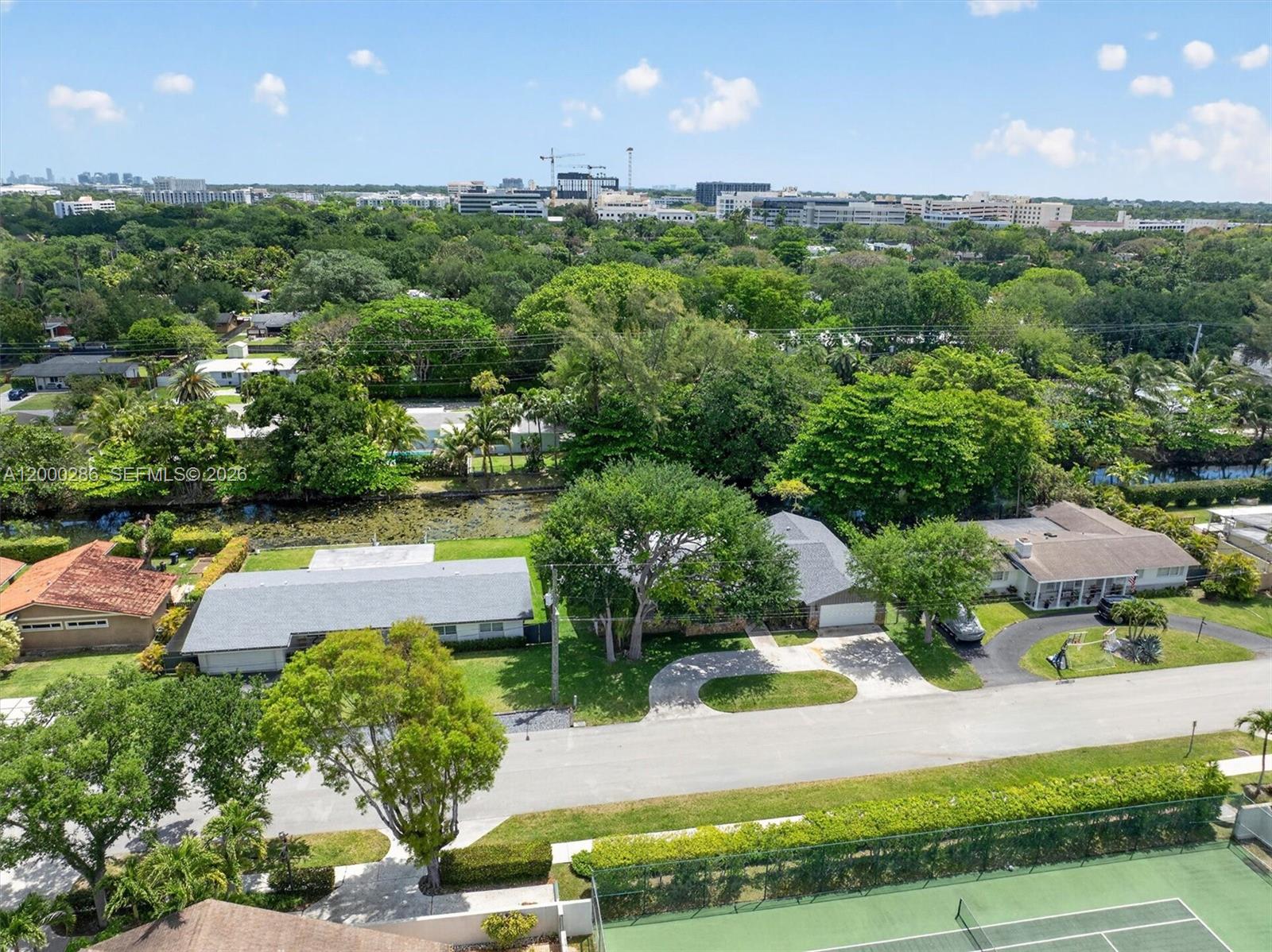 7009 SW 66th Ave South Miami, FL 33143