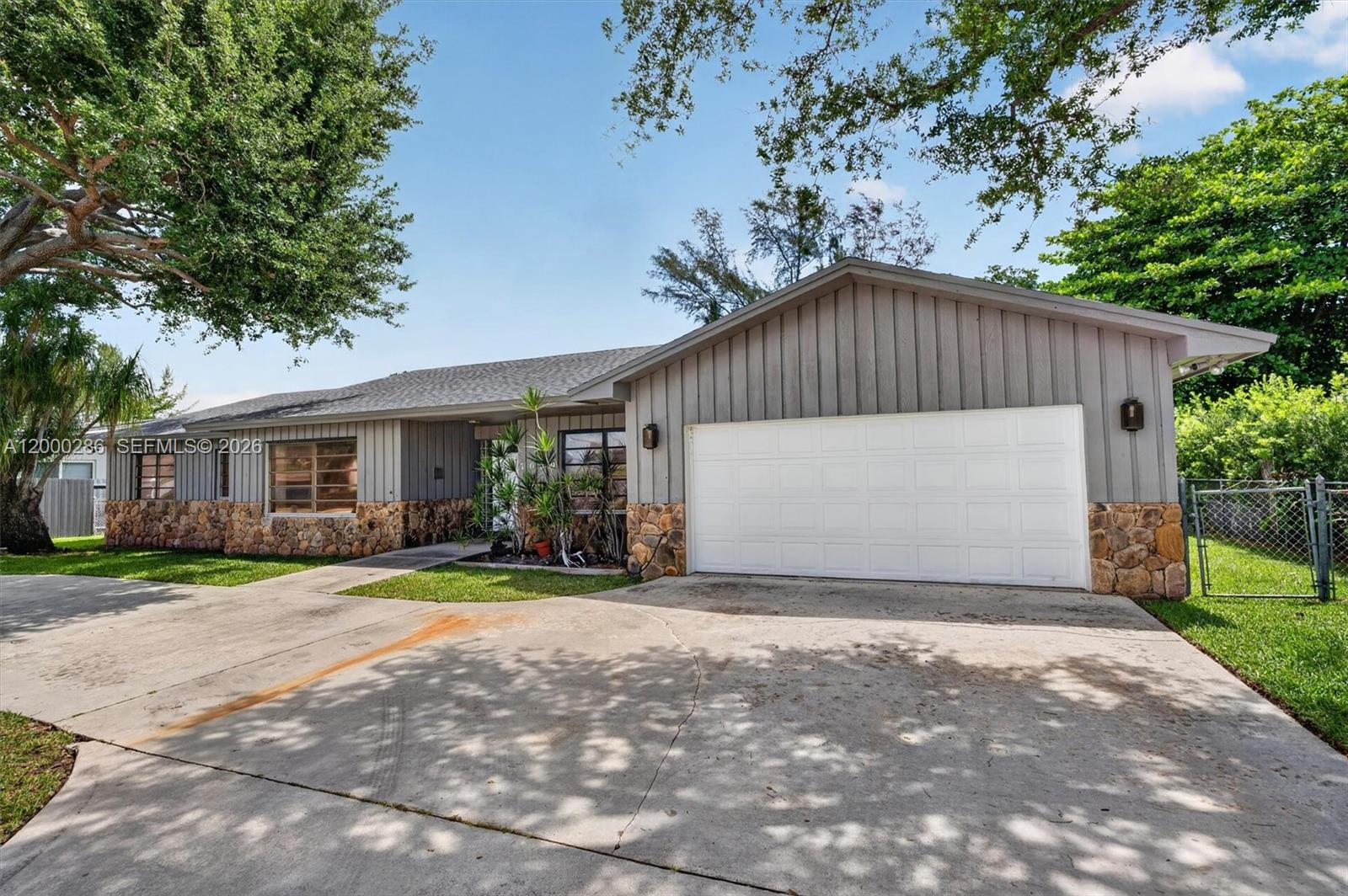 7009 SW 66th Ave South Miami, FL 33143