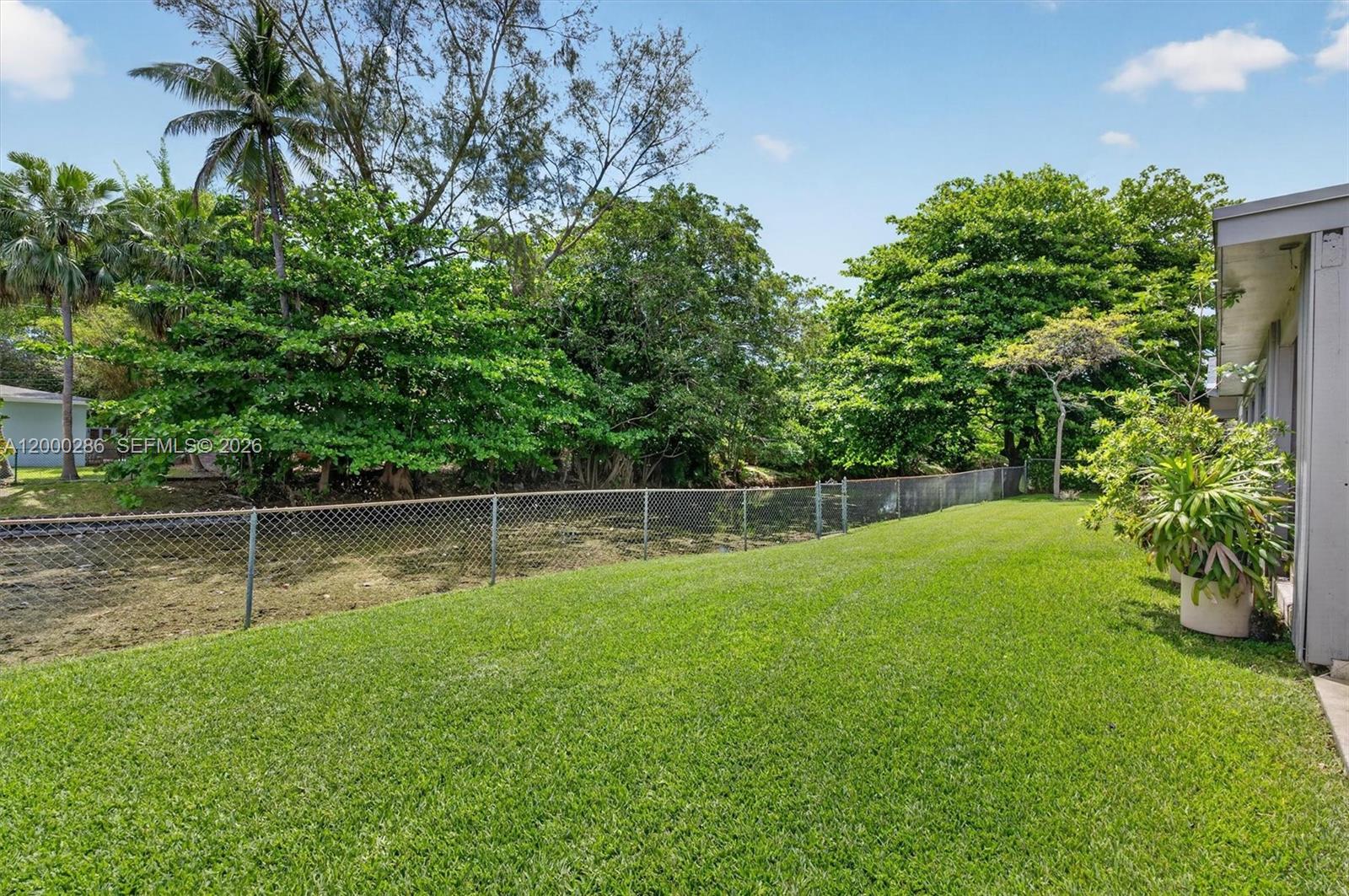 7009 SW 66th Ave South Miami, FL 33143