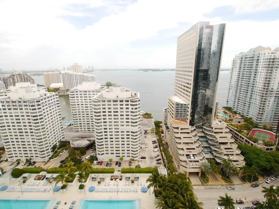 image The Plaza on Brickell West0