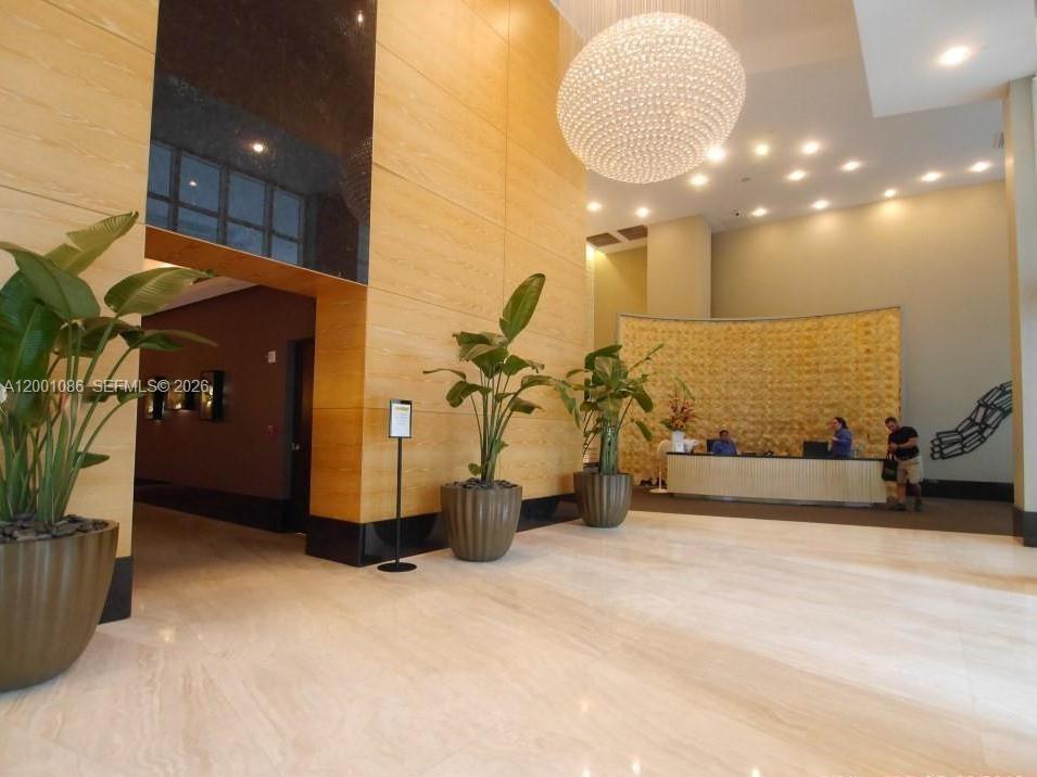 image The Plaza on Brickell West11