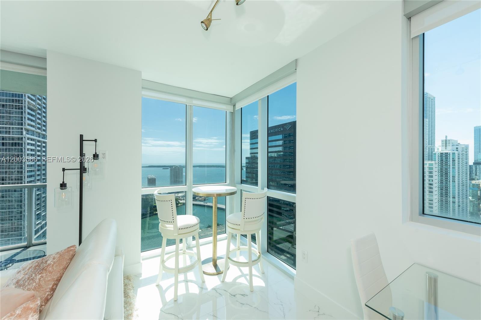 image 500 Brickell East10