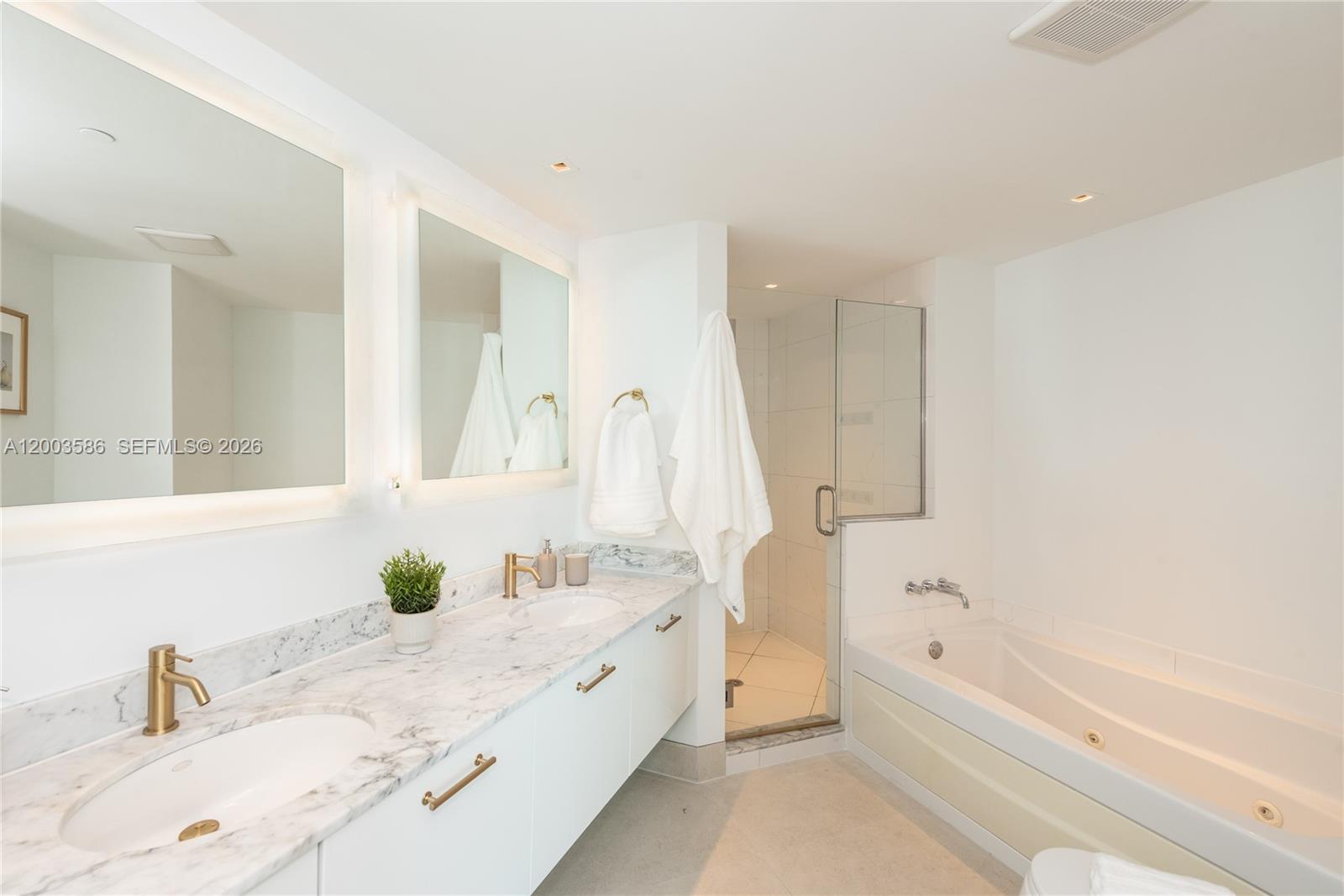 image 500 Brickell East13