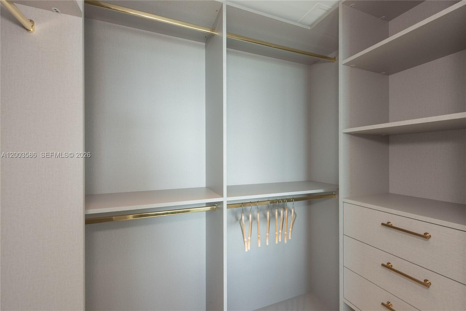 image 500 Brickell East17
