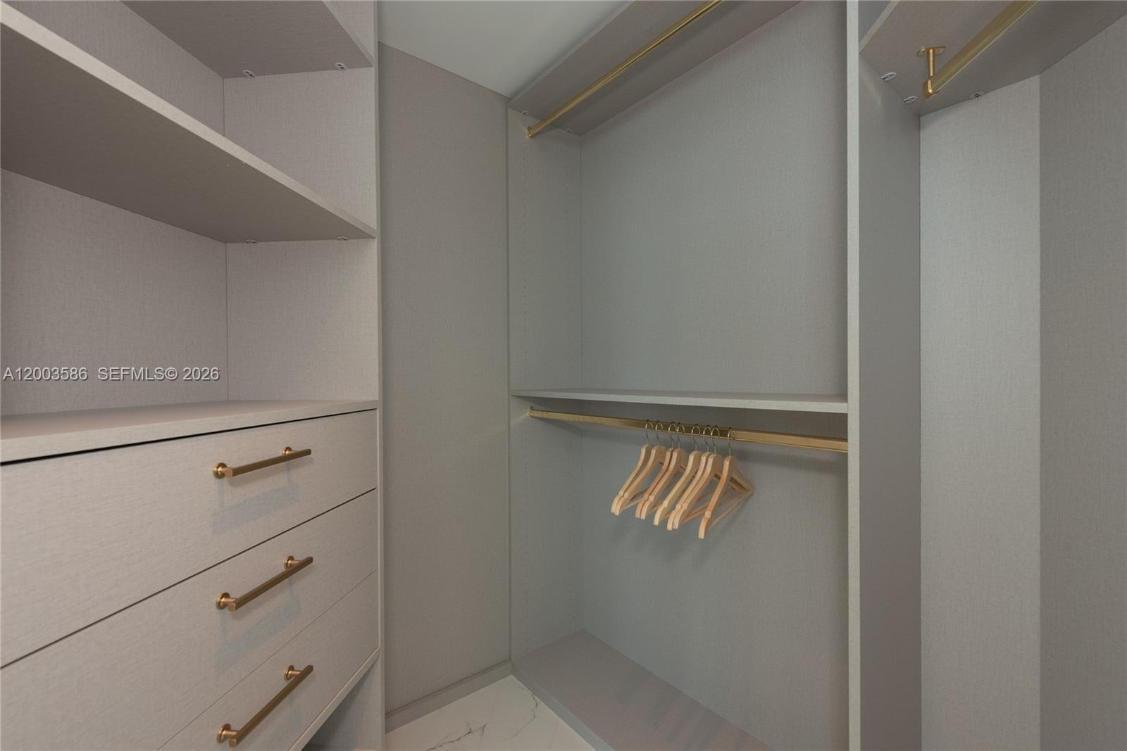 image 500 Brickell East18