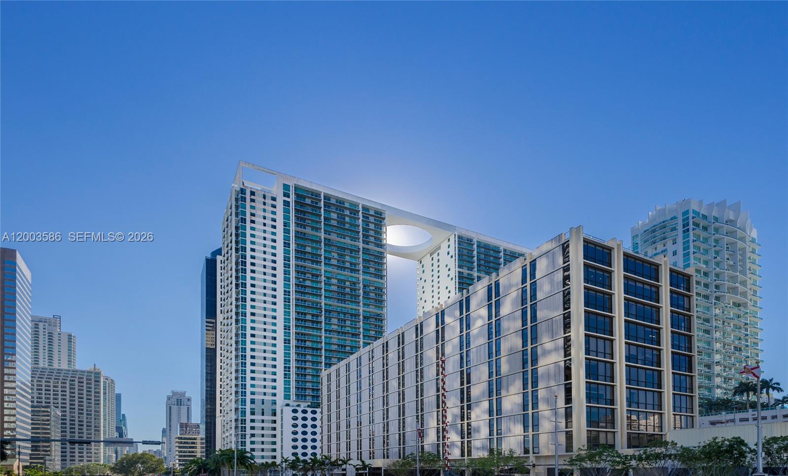 image 500 Brickell East21