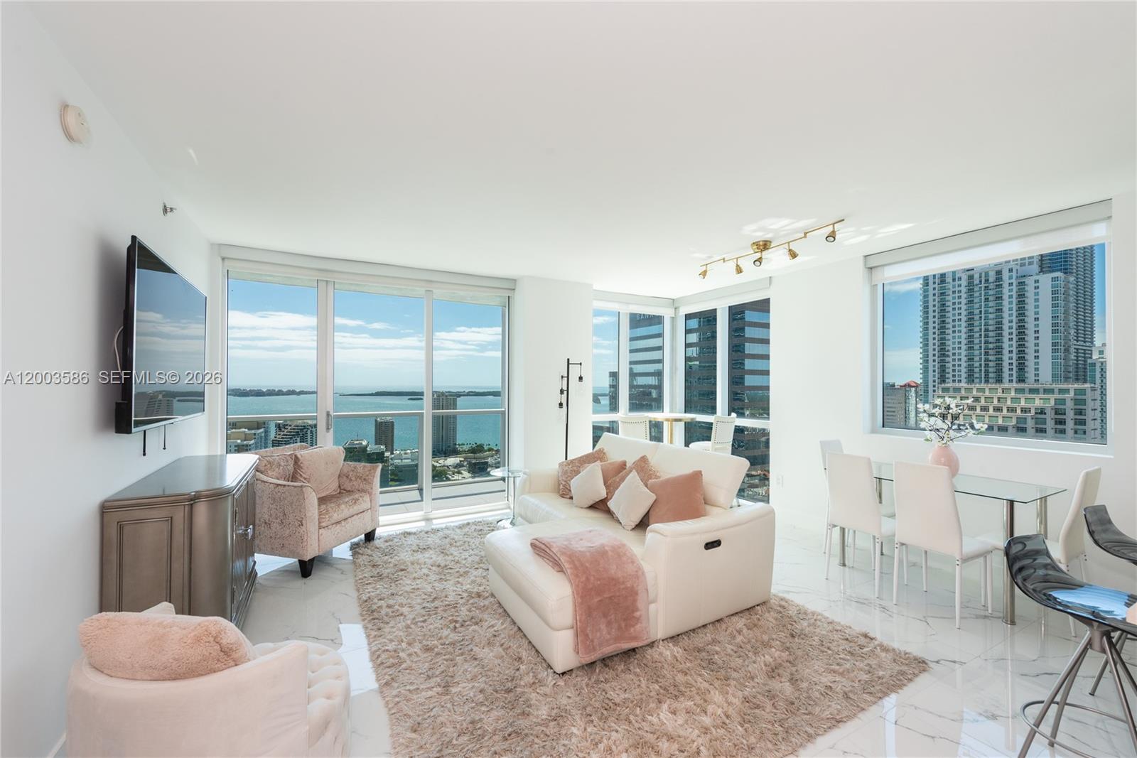 image 500 Brickell East5