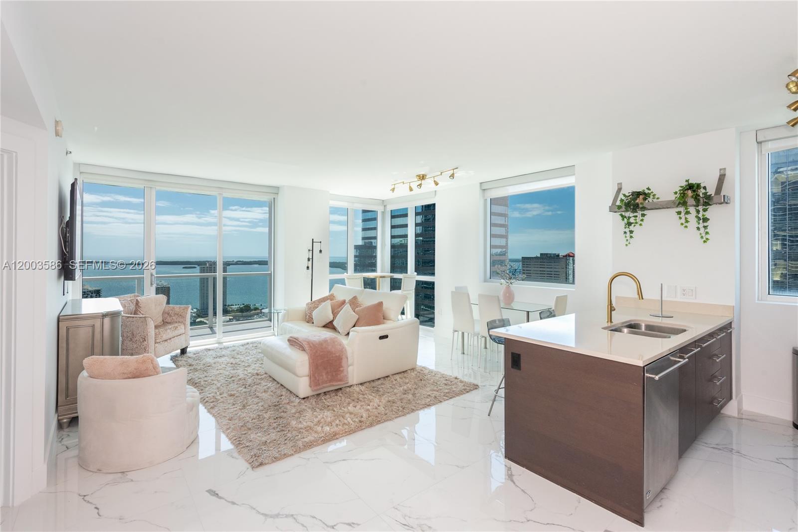 image 500 Brickell East6