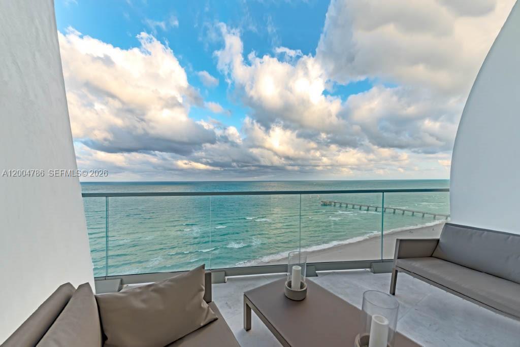 16901 Collins Ave #1404 Sunny Isles Beach, FL 33160