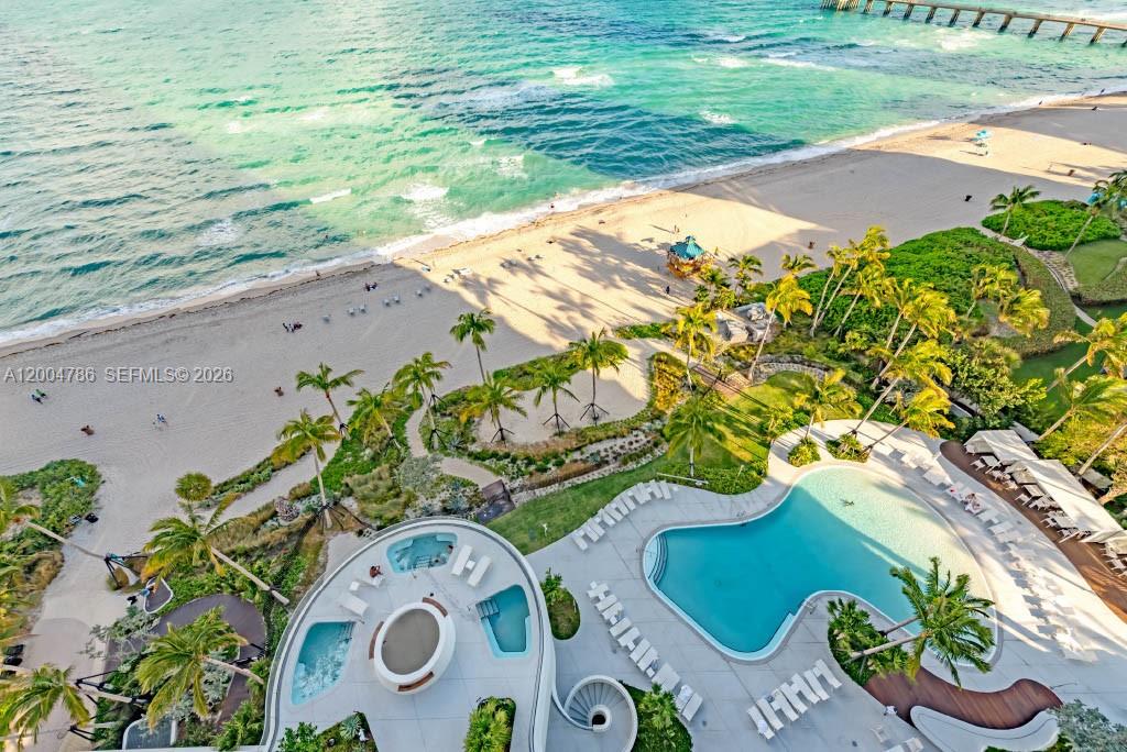 16901 Collins Ave #1404 Sunny Isles Beach, FL 33160