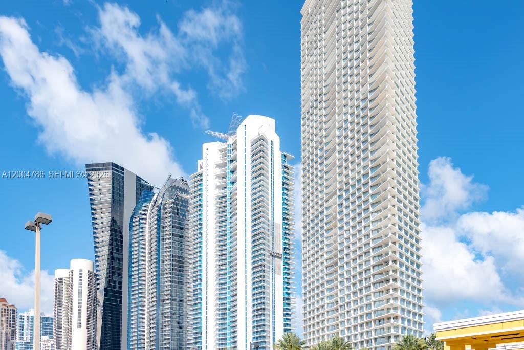 16901 Collins Ave #1404 Sunny Isles Beach, FL 33160