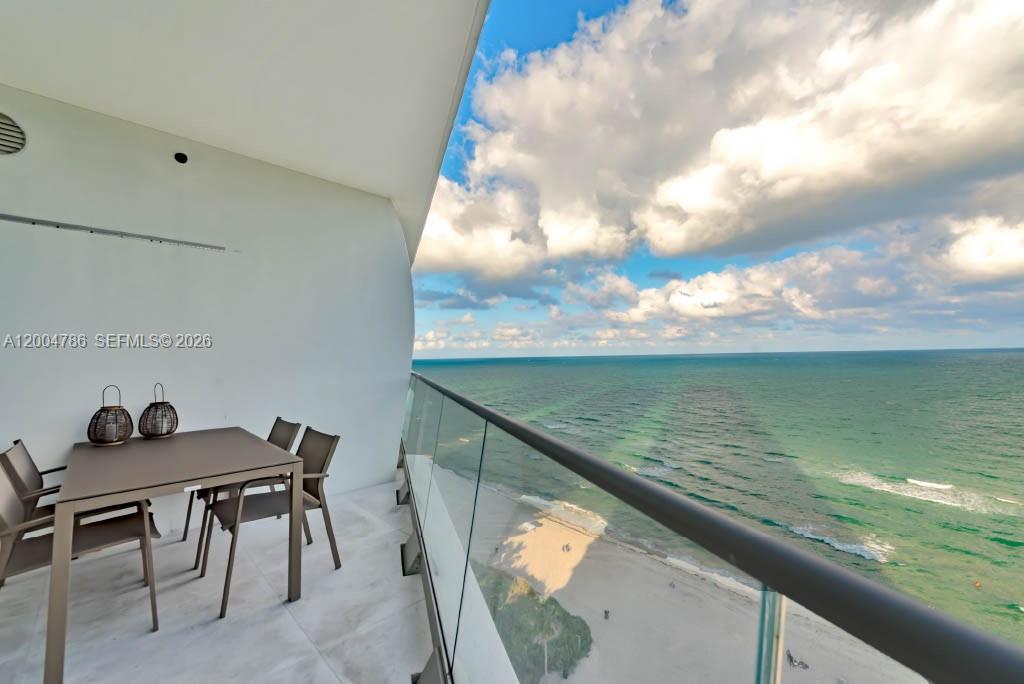 16901 Collins Ave #1404 Sunny Isles Beach, FL 33160