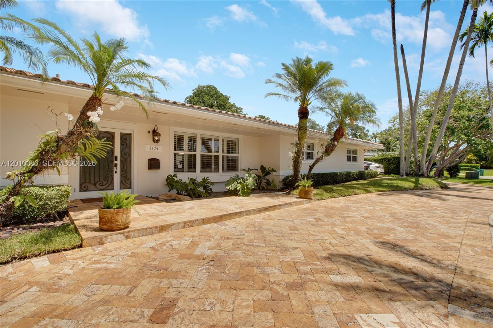 7175 SW 117th Ter Pinecrest, FL 33156