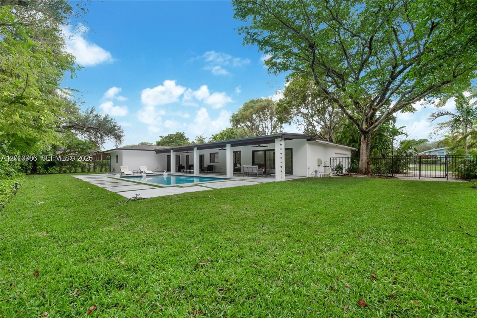 17203 SW 78th Pl Palmetto Bay, FL 33157