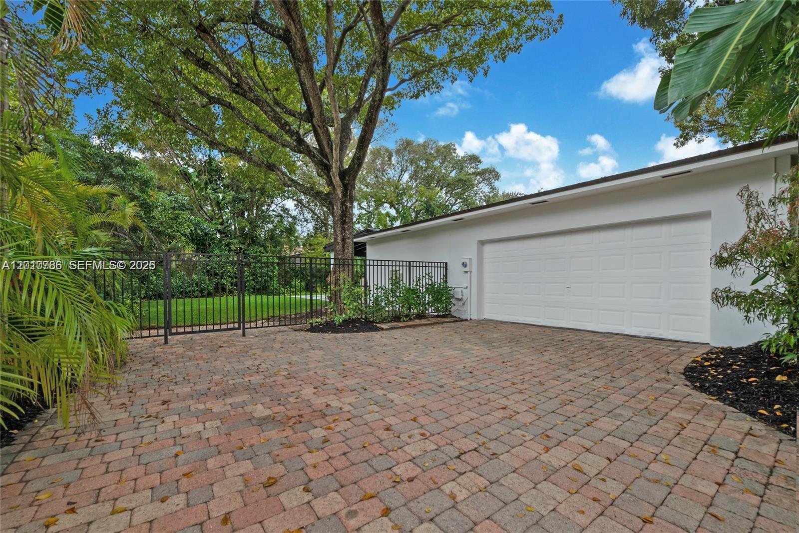 17203 SW 78th Pl Palmetto Bay, FL 33157