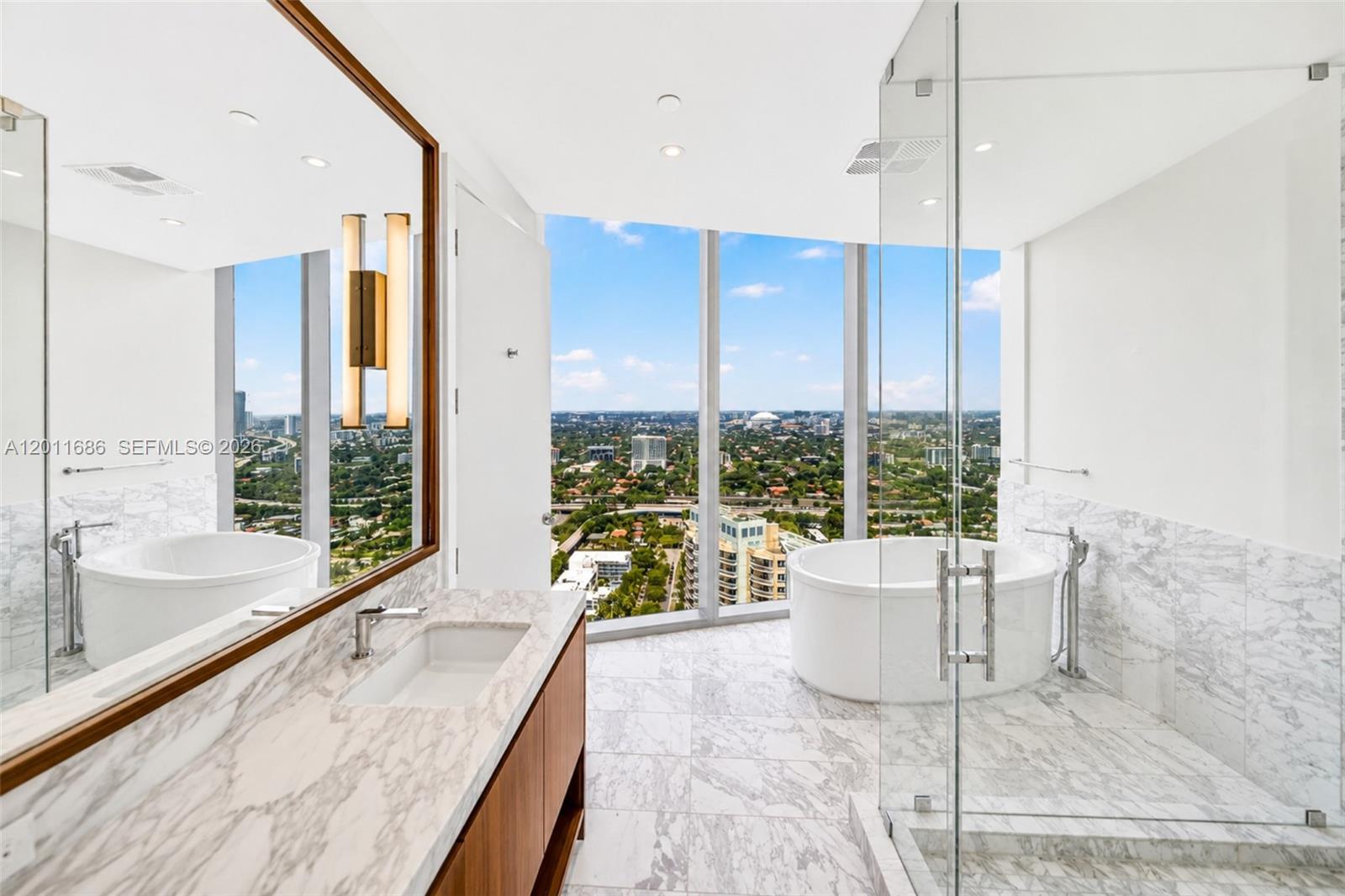 image Una Residences10