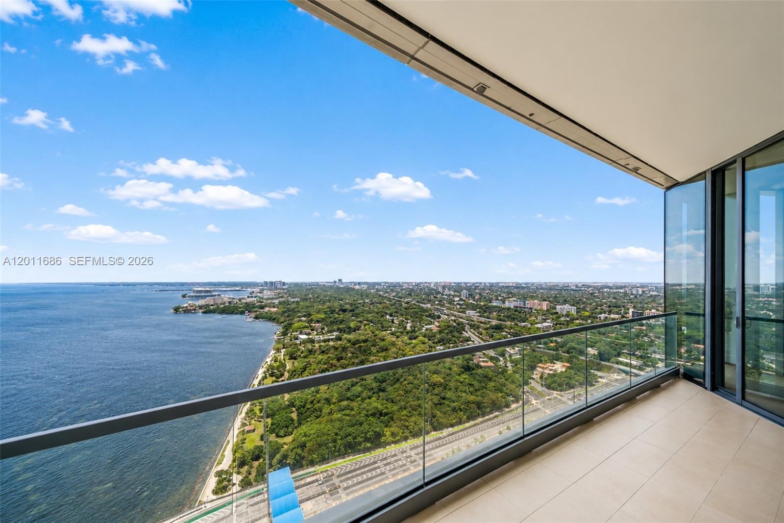 image Una Residences18